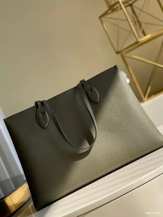 SHOPPER LOUIS VUITTON LOCKME 0406
